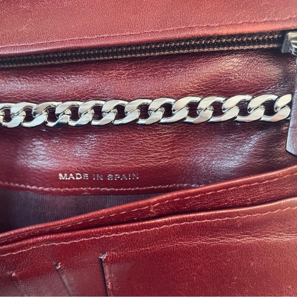 Authentic Chanel vintage wallet 
we’ve added the chain - Picture 8 of 9